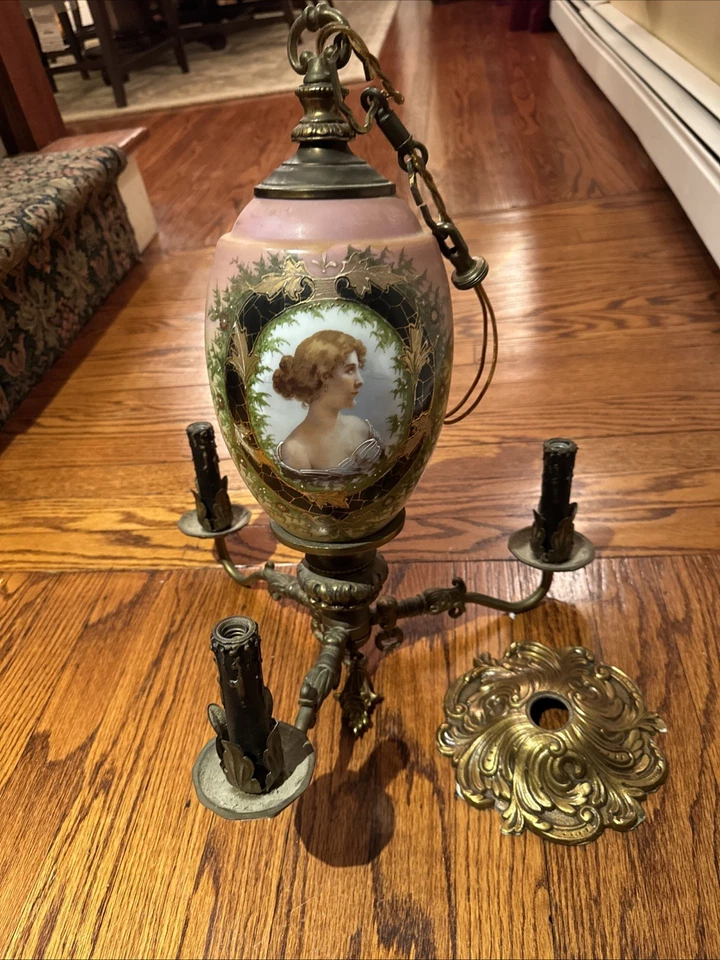 Candelabro de vela de porcelana rosa vitoriano com retrato de mulher, dourado, 18” H - Imagem 1 de 4