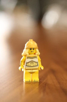 LEGO Minifigure Battle Goddess – Series 12 (71007) Missing Weapon and Flume - Image 1 of 4