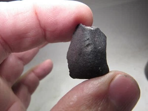 OTTIMO AFFARE! ECCEZIONALE METEORITE SFAYAT OUED CON CROSTA FRESCA! ALGERIA! 9,8 GMS - Foto 1 di 8
