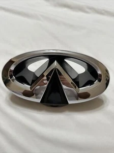 18-20 INFINITI QX80 OEM FRONT GRILLE EMBLEM/BASE W/CAMERA HOLE 62310-6GW0A-05 - Bild 1 von 7