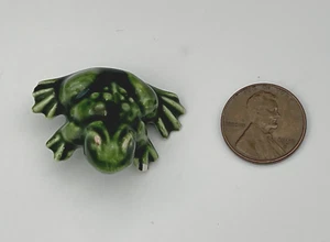 Antique Glass Green Frog Brooch/ pin preowned - Picture 1 of 2