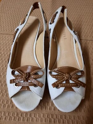 Sandalia de tacón de cuña con cordones de corcho Nickels Ajax punta abierta para mujer talla 61/2 M 6,5 M usado en excelente estado Foto 1 de 4