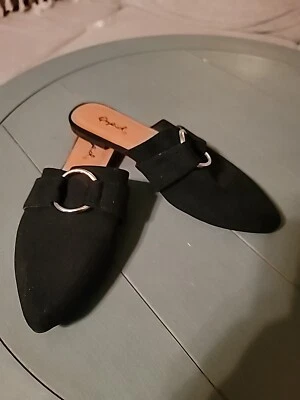 Qupid Negro Puntera Plana Punta Gamuza Sensación Cierre Dorado Sin Cordones Talla 6 Nuevo Nunca Usado Foto 1 de 4