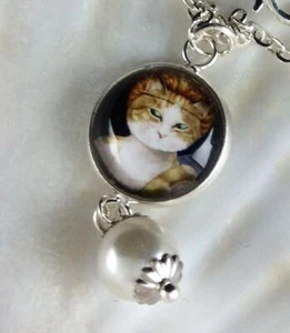 Pretty Pussy Cat Cabochon and Pearl Pendant Necklace in Silver Heart Gift Box - Picture 1 of 4