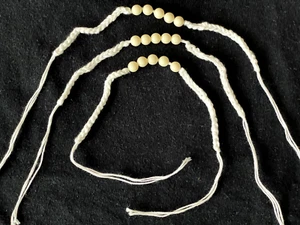 LOT 3 Bracelet SACRÉ SAI SIN BLANC PERLE coton tissé Chance Bouddhisme Thaïlande - Picture 1 of 8