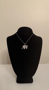 925 Sterling Silver Simulated Cubic Zirconia Elephant Necklace and Pendant - Bild 1 von 5