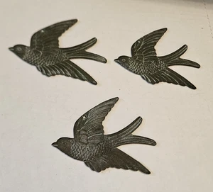Vintage Rustic Look set of 3 Heavy Metal birds w/holes to Hang 4" Cottage Core - Picture 1 of 6