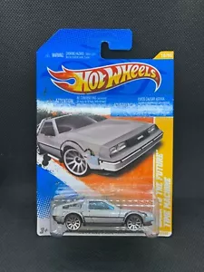 Hot Wheels - 2011 Premiere - Back To The Future Time Machine Delorean - BOXED - Picture 1 of 5