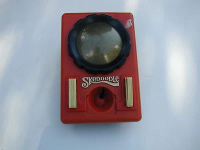 Juguete de dibujo Skedoodle Etch-A-Sketch 1979 vintage con 11 plantillas de Hasbro Foto 1 de 4