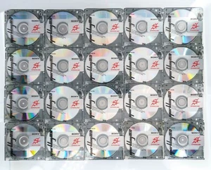 20x Sony Sparkling 74 Min Premium MiniDiscs / Black & Silver MD + Travel Case - Picture 1 of 9
