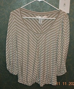 MAX STUDIO- TAN & BEIGE STRIPED TOP- SZ MEDIUM- USED TWICE - Picture 1 of 3