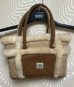UGG a bag small - Picture 1 of 7