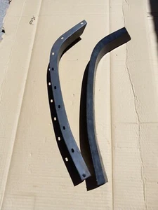 1994 Ford f-150-F-250-F-350 Bronco Front Bumper Trim Molding Plastic 1992-1996 - Picture 1 of 4