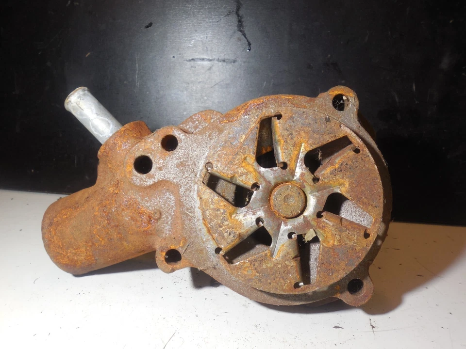 Motorcraft Engine Cooling Water Pump C8DE8606A Ford F150 250 4.9L - Image 1 of 4