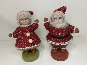 Vintage Weihnachtsmann und Frau Claus Stecknadel Perlen beflockt Handarbeit Figuren - Bild 1 von 11