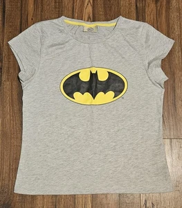 DC Comics Batman Logo Ladies Grey Short Sleeve Printed T-Shirt. Size 16. Holiday - Picture 1 of 3