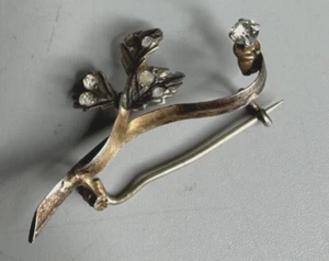 French vintage lapel pin brooch jewelry leaf design from 1940's era - Picture 1 of 4