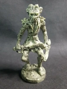 PIRATES of the CARIBBEAN CHESS Game Green DAVY JONES BISHOP Dead Man Chest - Picture 1 of 3