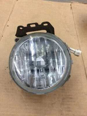 SUBARU BAJA LEGACY OUTBACK RIGHT FOG LIGHT RH 00-06 PASSENGER - Image 1 of 3