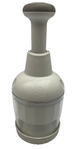 ⭐ Pampered Chef FOOD CHOPPER 2585 - Quick Chop - Cutting Tool - Dices - Minces ⭐ - Picture 1 of 3