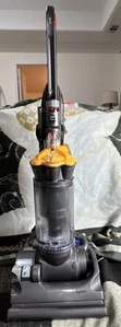 REFURBISHED!! Dyson DC33 Multifloor Bagless Upright Vacuum Cleaner Excellent - Picture 1 of 18