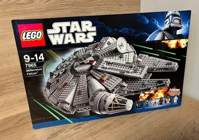 BNISB - Lego STAR WARS - Millennium Falcon 7965 / 6 Minifigures / Retired Set - Image 1 of 4