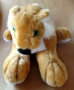 Vintage B.J. León de peluche de ojos verdes Toy Co. - Imagen 1 de 6
