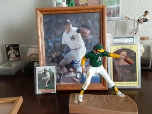 JIM "CATFISH" HUNTER Autographed Ball, Book, Picture - Picture 1 of 10