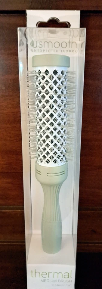 Usmooth Medium Round Thermal Brush 1  1/4" - Image 1 of 1