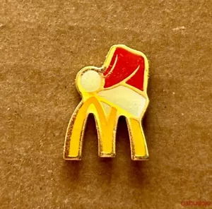 McDONALD'S - NAVIDAD Empleado Tripulación Pin Backs Solapa Sombrero - Imagen 1 de 2
