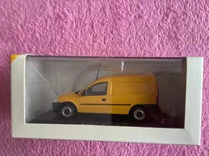Opel Vauxhall Combo van In yellow 1/43 MINICHAMPS opelbox - Picture 1 of 3