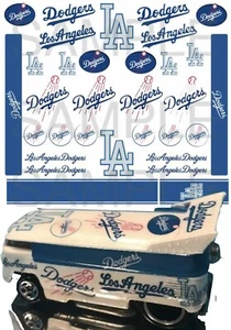 1:64 DODGERS WASSERRUTSCHE AUFKLEBER FÜR HEISSE RÄDER, STREICHHOLZSCHACHTEL, SCHLITZWAGEN: - Bild 1 von 8