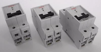 Entrelec StopCircuit 010192111 GMB20U Circuit Breakers 20A 240VAC (Lot of 3) - Image 1 of 3