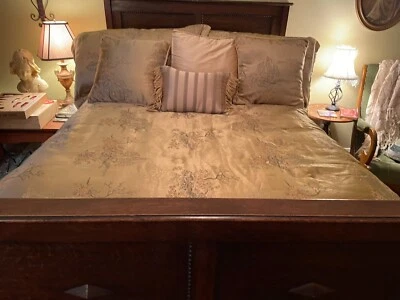 Cama y somier antiguos de tamaño completo (circa 1900-1930) con colchón nuevo, hechos en Inglaterra Foto 1 de 4