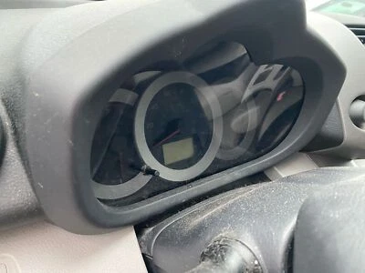 Medidor de velocímetro usado se adapta a: Toyota Rav4 2007 clúster MPH 4 cilindros grado A Foto 1 de 4