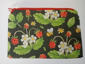 Handmade Lined Fabric Coin Purse : Strawberry Plant Design - Picture 1 of 3