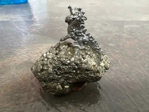 MINI DRAGO IN PELTRO SU ROCCIA ALTEZZA 1,5" (WBP015419) - Foto 1 di 6