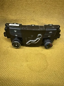2012 - 2014 Hyundai Sonata A/C Temperature Climate Control Switch PN 97250-3Q001 - Picture 1 of 5