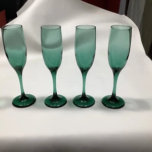 SET OF 4 - 9” GREEN CHAMPAGNE FLUTES - Picture 1 of 4