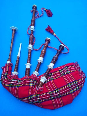 Gaita escocesa jugable - marrón con monturas de imitación libro de cubierta Royal Stewart Foto 1 de 4