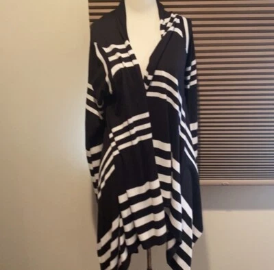 Suéter Boston Proper a rayas negras/blancas Foto 1 de 4