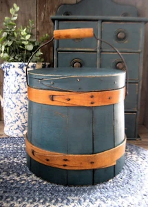 Piccolo secchiello zucchero antico in legno abete dipinto blu boemo - Foto 1 di 16