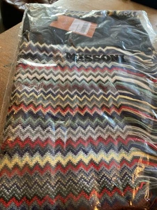 Missoni Scarf bnwt great gift - Picture 1 of 4
