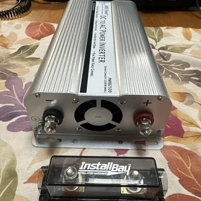 Inversor de potencia AIMS Power PWRB2500 2500 vatios 12 voltios, onda sinusoidal modificada Foto 1 de 4