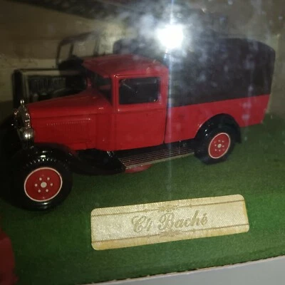 Verem Citroen C4 Bache Diecast 1:43 (Francia) rojo/negro/marrón en caja Foto 1 de 4