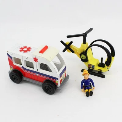  2 juguetes de madera para ambulancia y helicóptero Kidkraft Everyday Heroes con 1 estatuilla Foto 1 de 4