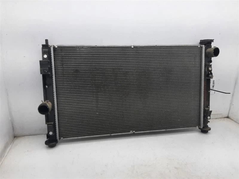 Manija de puerta trasera vertical estilo clásico del radiador 07-17 Jeep Compass 68004049ab Foto 1 de 4