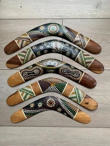 Decoración de pared Boomerang pintada a mano punto aborigen pintado estilo australiano rústico - Imagen 1 de 5