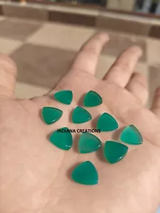 Trillón de ónix verde calibrado con respaldo plano en ambos lados 8x8 mm-15x15 mm piedras preciosas naturales - Imagen 1 de 5