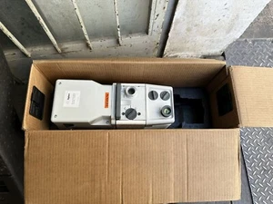 Edwards RV5 Rotary Vane Vacuum Pump A65301903 - Picture 1 of 5